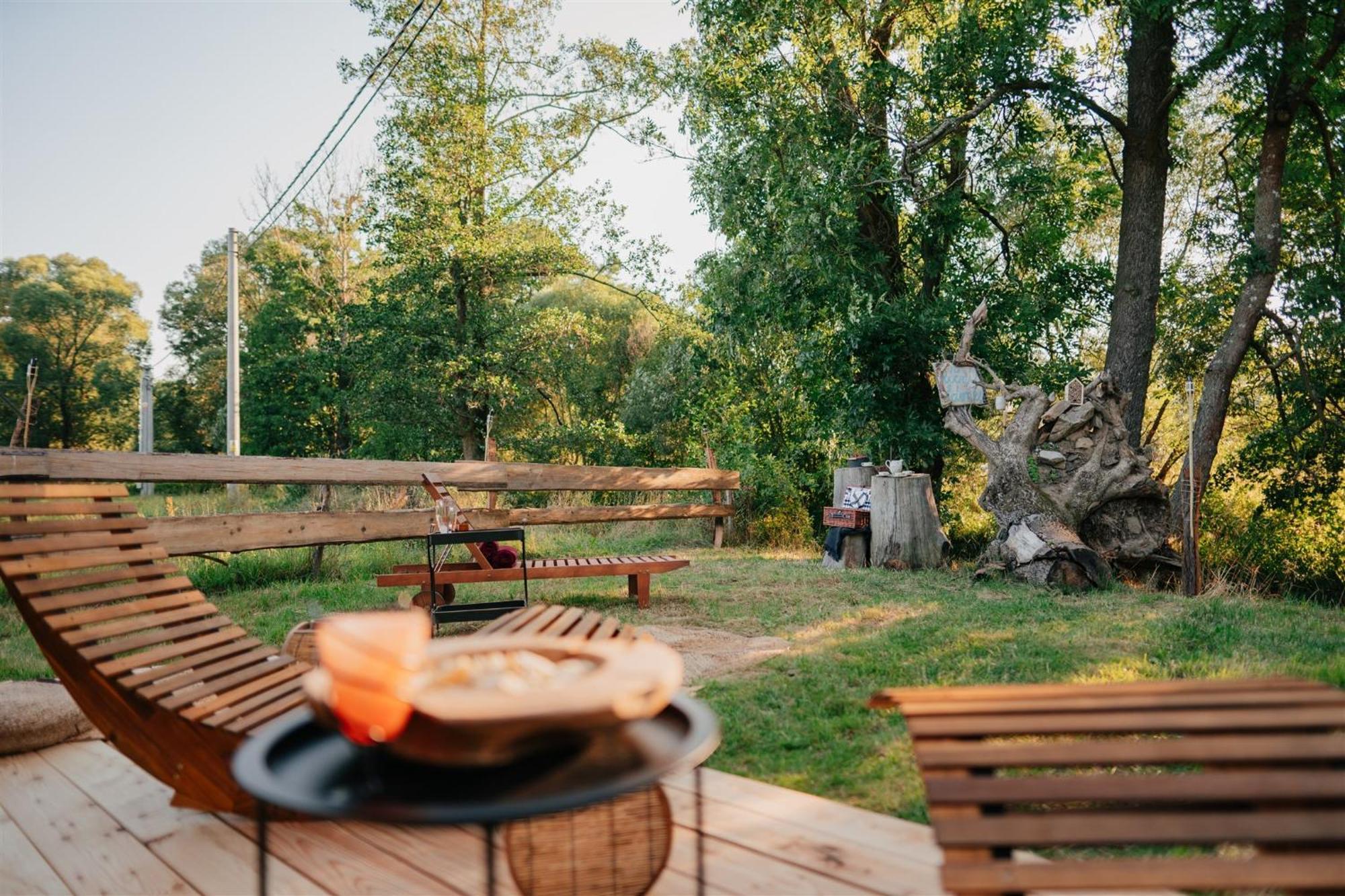 Hotel Restaurant A Penzion Na Cechach Korouhev Exteriér fotografie